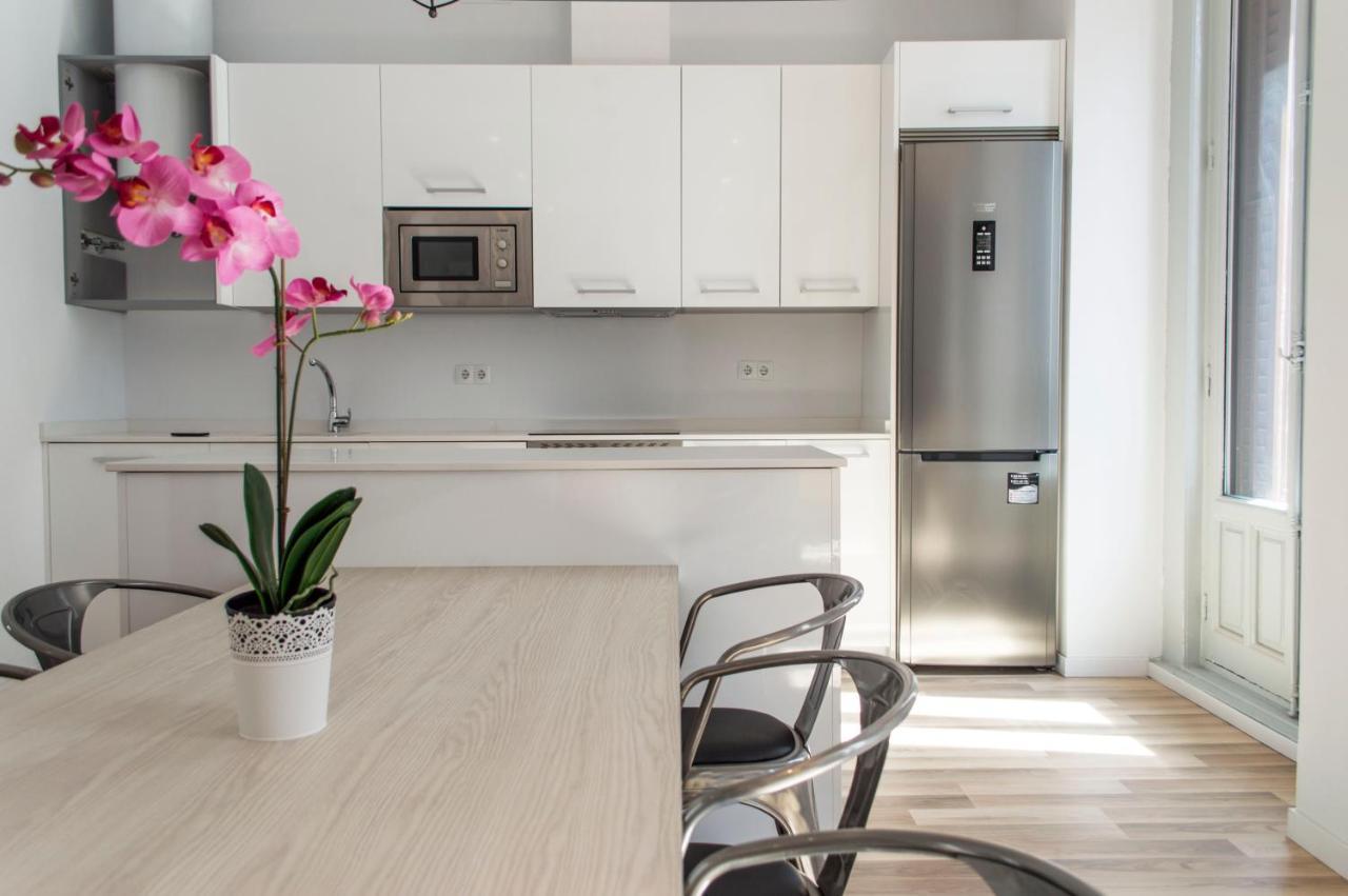 For You Rentals New Design Apartment Temporal Puerta Del Sol Pre10C مدريد المظهر الخارجي الصورة